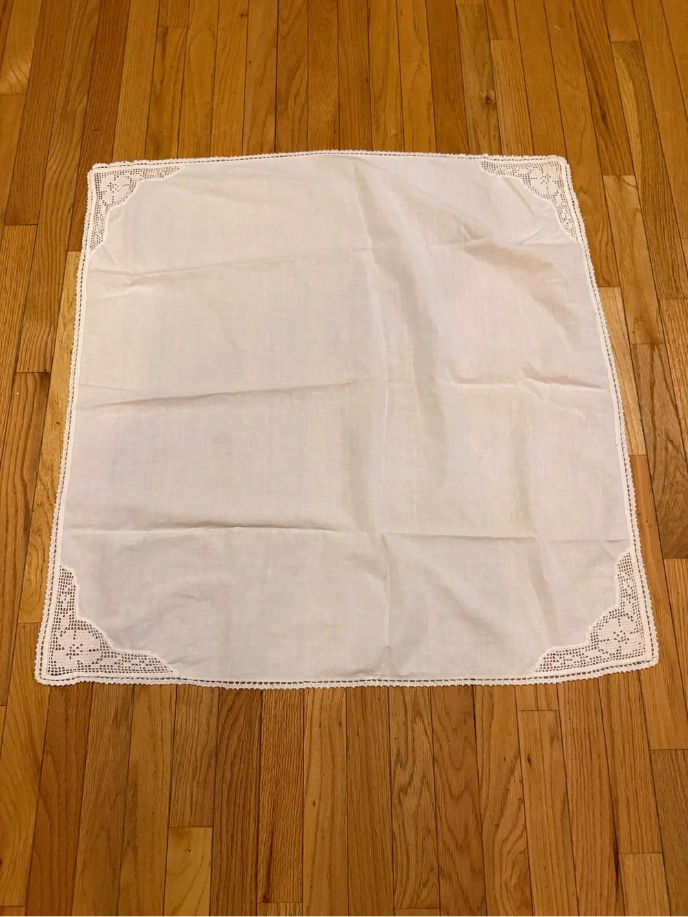 VTG White Linen Square Tablecloth Crochet Corner Trim cottage country coquette